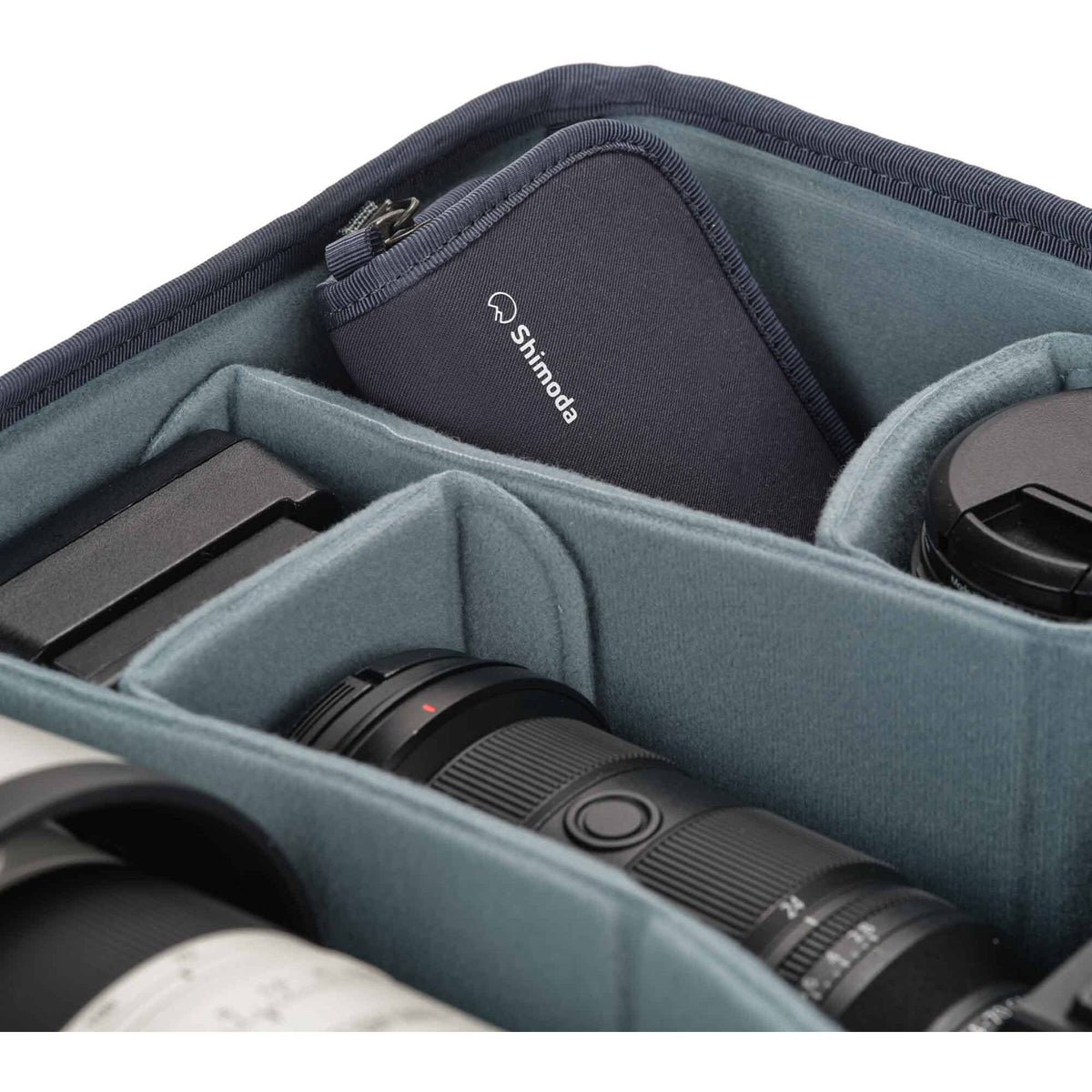 Estuche para Tarjetas Shimoda Designs Zip (Azul) - vista lateral
