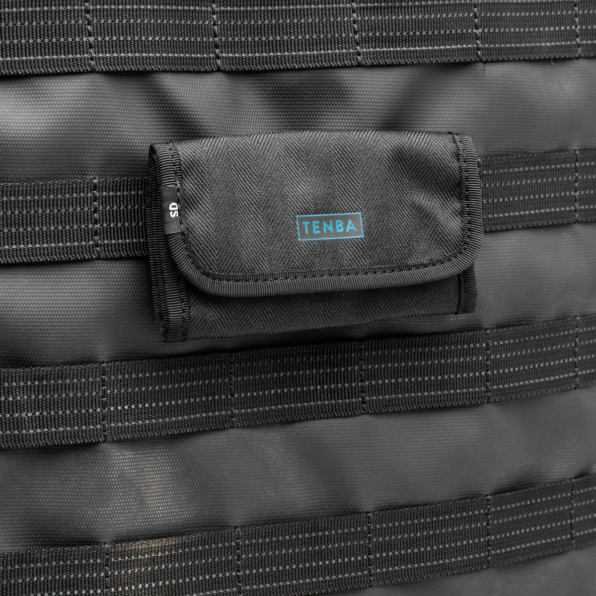 Estuche para Tarjetas Tenba Tools-Series Reload SD (Negro) - puertos y conexiones