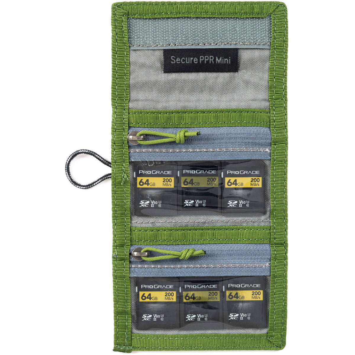 Estuche para Tarjetas Think Tank Photo Secure Pixel Pocket Rocket Mini (Highland Verde) - en uso