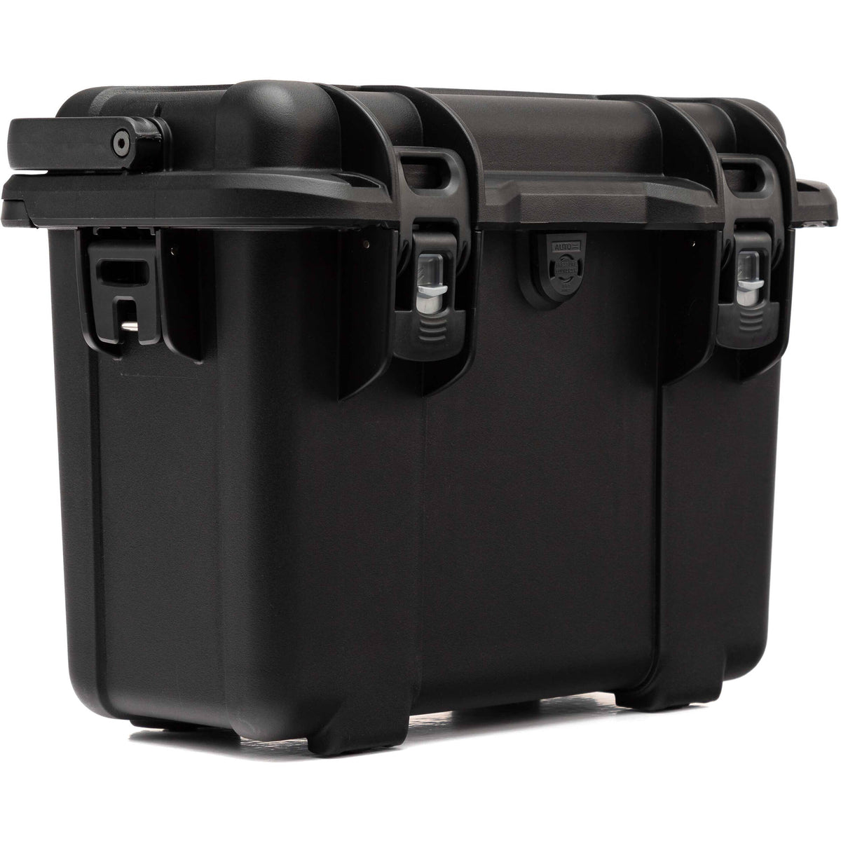 Estuche Rígido Nanuk T30 Top Loader con Tray y divisores (Negro) - en uso
