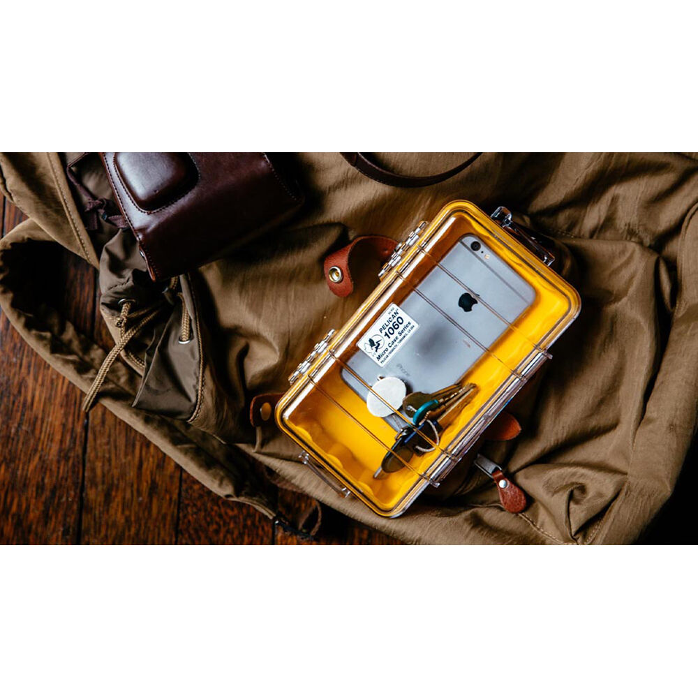 Estuche Rígido Pelican 1060 Clear Micro (Amarillo) - puertos y conexiones