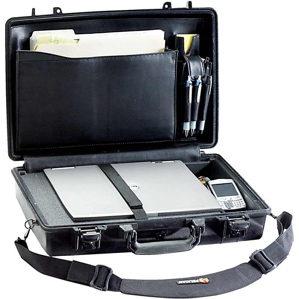 Estuche Rígido Pelican 1490CC1 Protector Laptop con organizador en la tapa y Tray - vista lateral