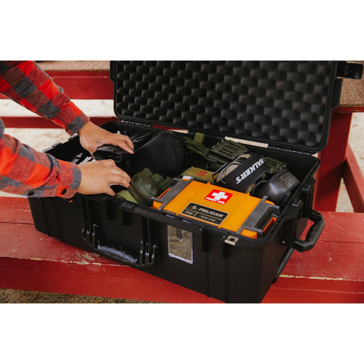 Estuche Rígido Pelican 1595AirWF con ruedas (Amarillo, 56.6L) - detalle