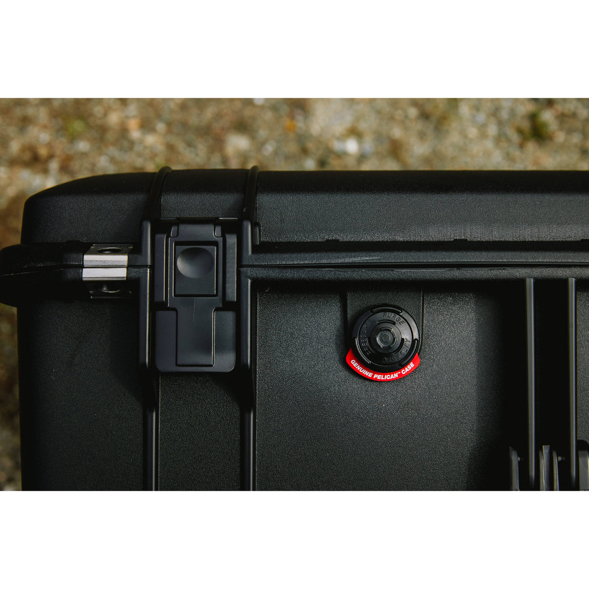 Estuche Rígido Pelican 1595AirWF con ruedas (Negro, 56.6L) (sin interior) - vista trasera