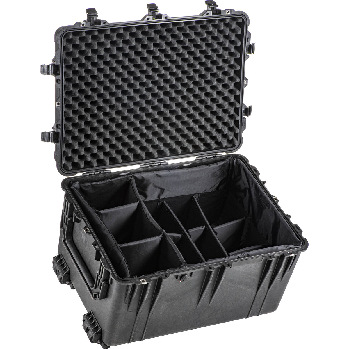 Estuche Rígido Pelican 1660 Protector con divisores (Negro) - en uso