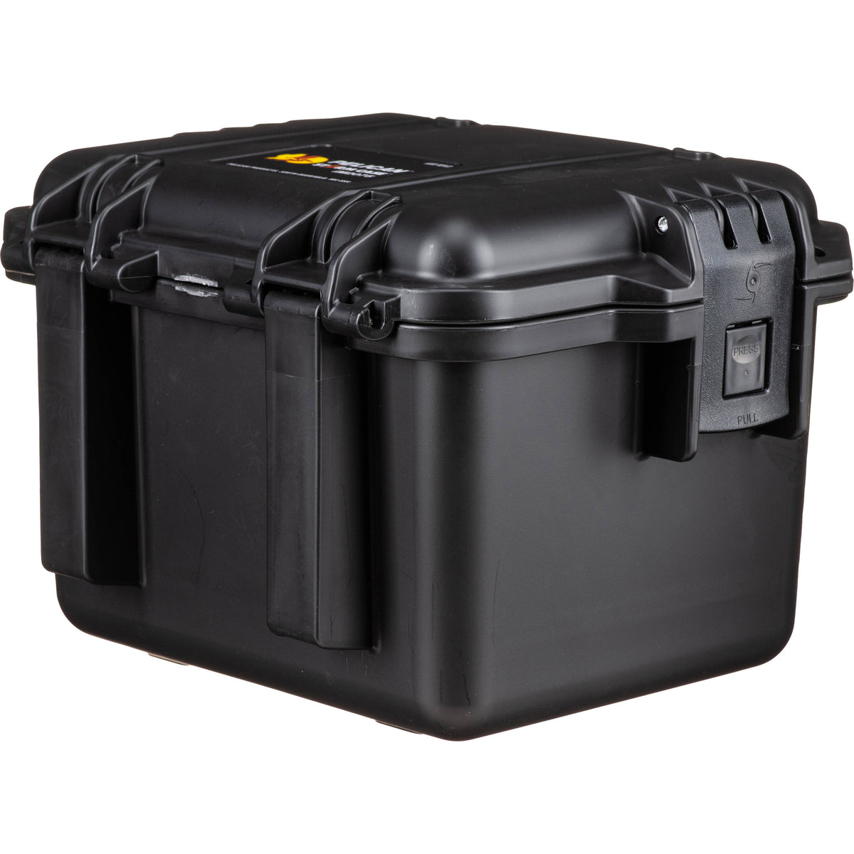 Estuche Rígido Pelican iM2075 Storm (Negro, 8.5L) - puertos y conexiones