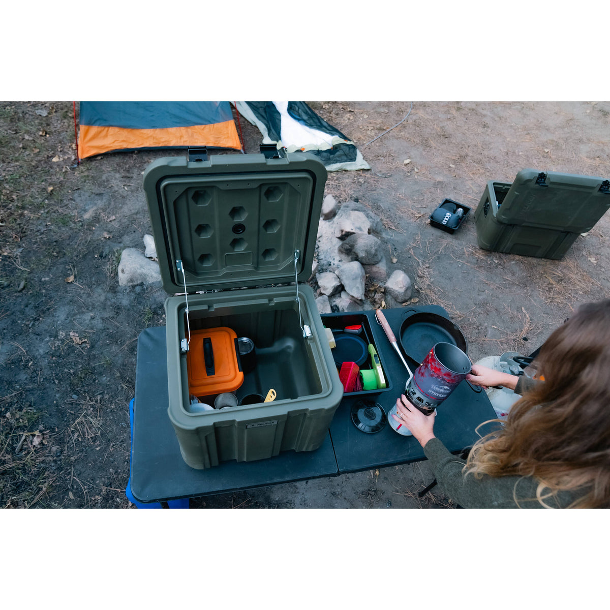 Estuche Rígido Pelican TX50 Adventure (Negro, 34.5L) - contenido de la caja