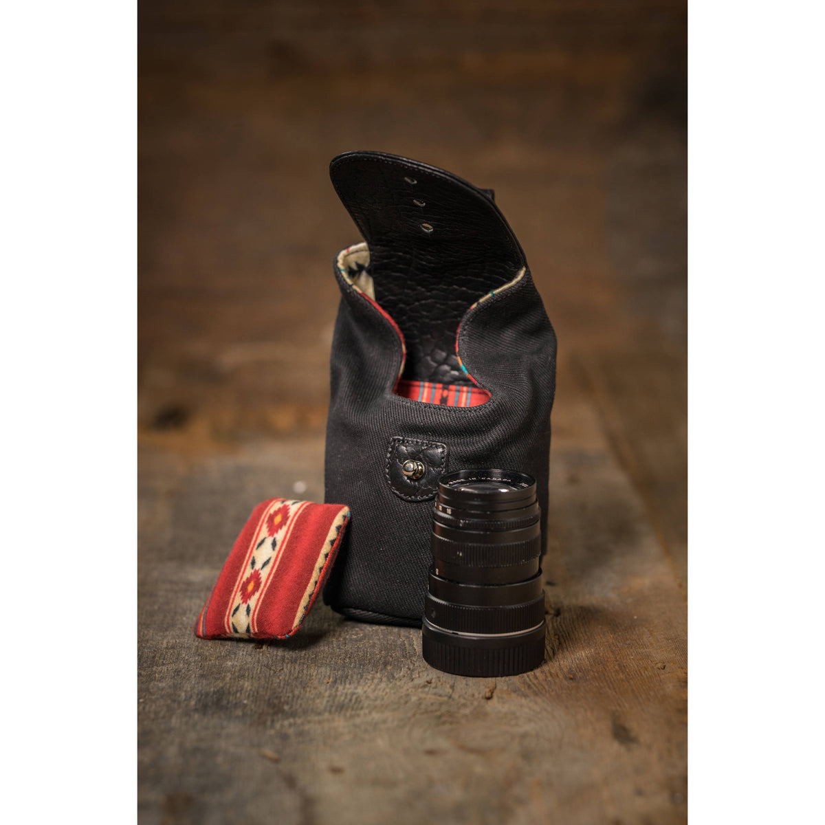 Funda para Lente HoldFast Gear Sightseer Chico (Negro) - puertos y conexiones