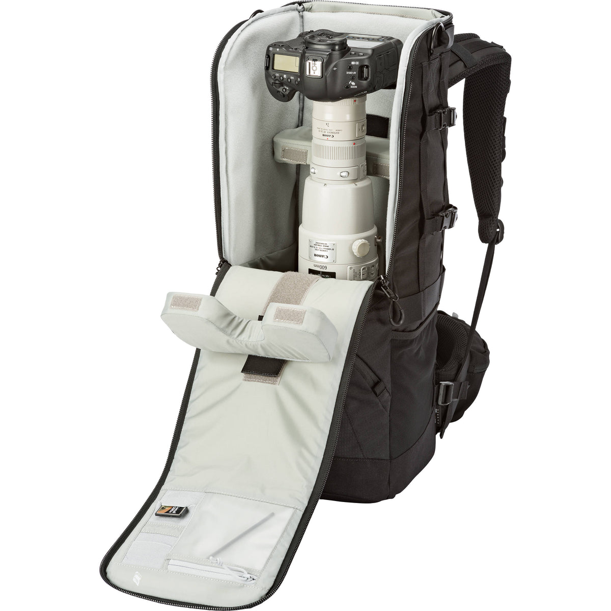 Funda para Lente Lowepro Trekker 600 AW III Backpack (Negro) - puertos y conexiones
