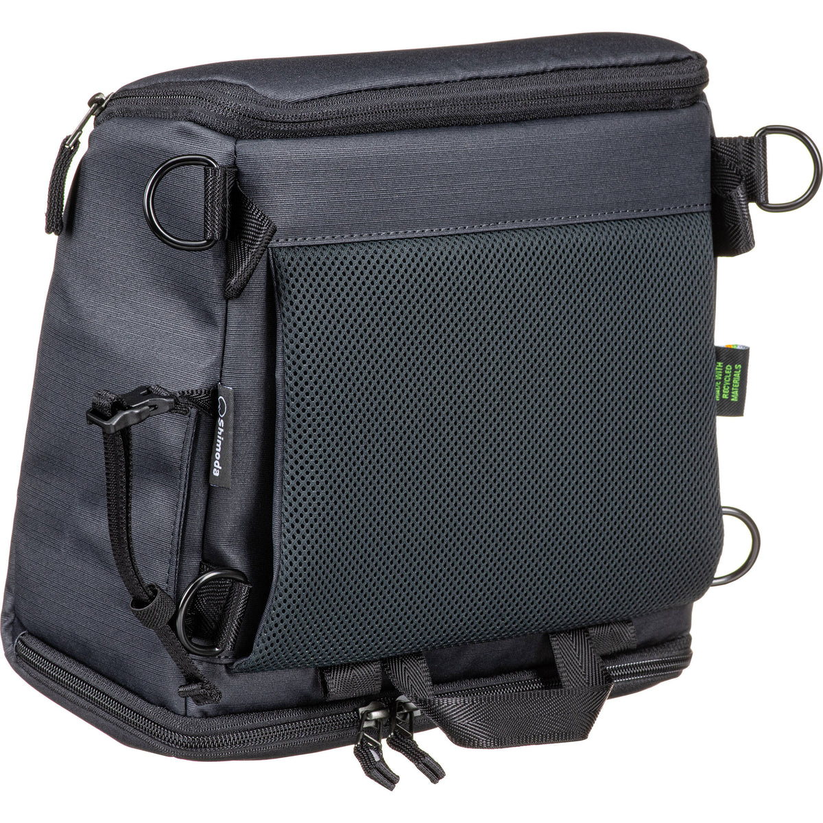 Holster Shimoda Designs Top Loader (Anthracite, Mediano) - en uso