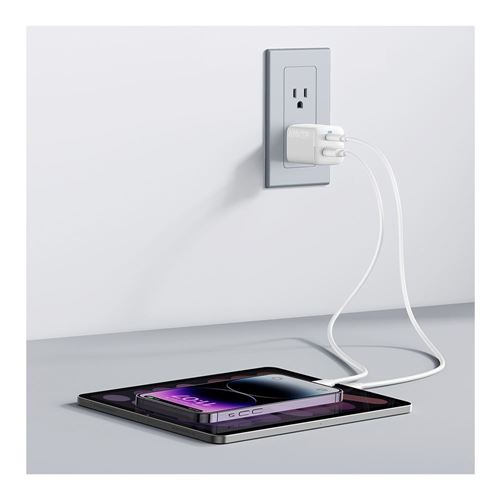 Anker 32W 2-Port USB-C/USB-A Wall Charger with Lightning Cable — vista 3
