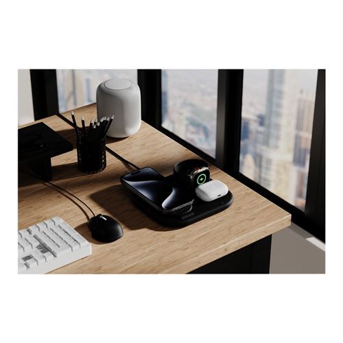 Belkin BoostCharge 3-in-1 Magnetic Foldable Wireless Charger with Qi2 15W — vista 4