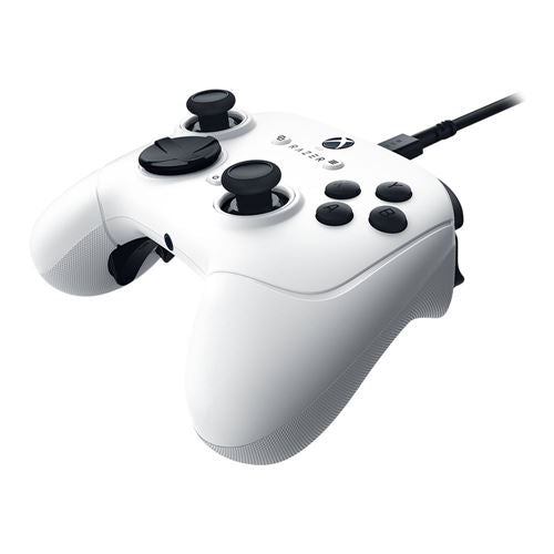 Razer Wolverine V3 Tournament Edition Wired Controller - White — vista 4