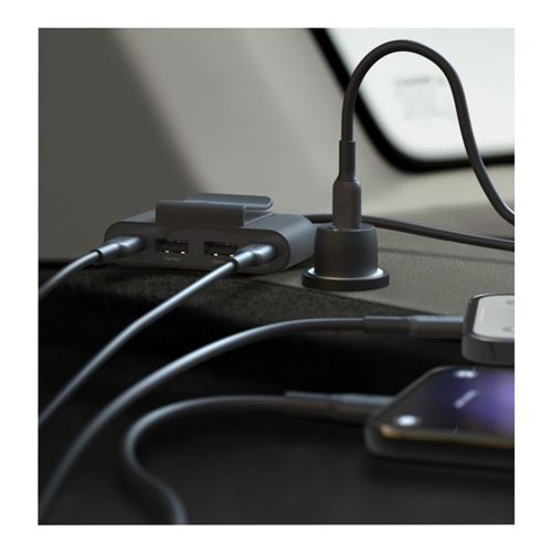 Belkin BoostCharge 30W USB-C PPS Car Charger with 4-Port USB Power Extender — vista 4