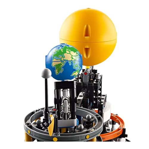 Lego Planet Earth and Moon in Orbit #42179 (526 Pieces)
 Technic Playset;  For Ages 10+ — vista 5