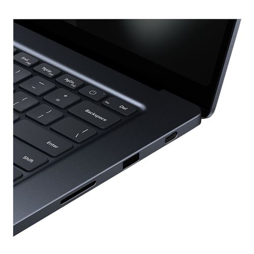 Laptop Microsoft Surface — vista en perspectiva