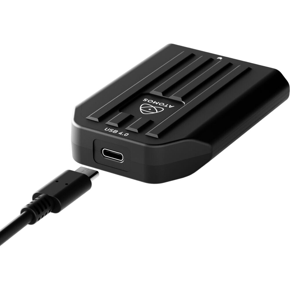 Lector de Tarjetas Atomos USB4 CFexpress - vista frontal