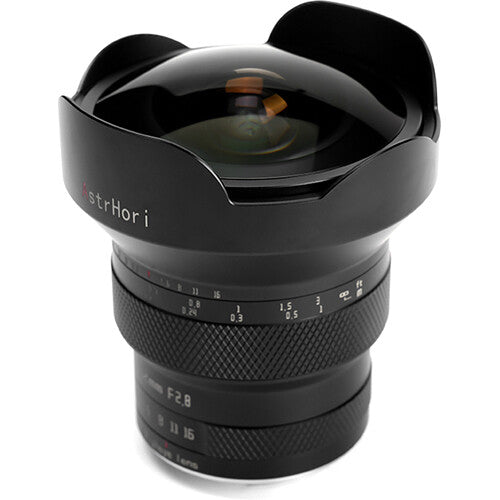 Lente AstrHori 12mm f/2.8 Fisheye (Plateado) - en uso