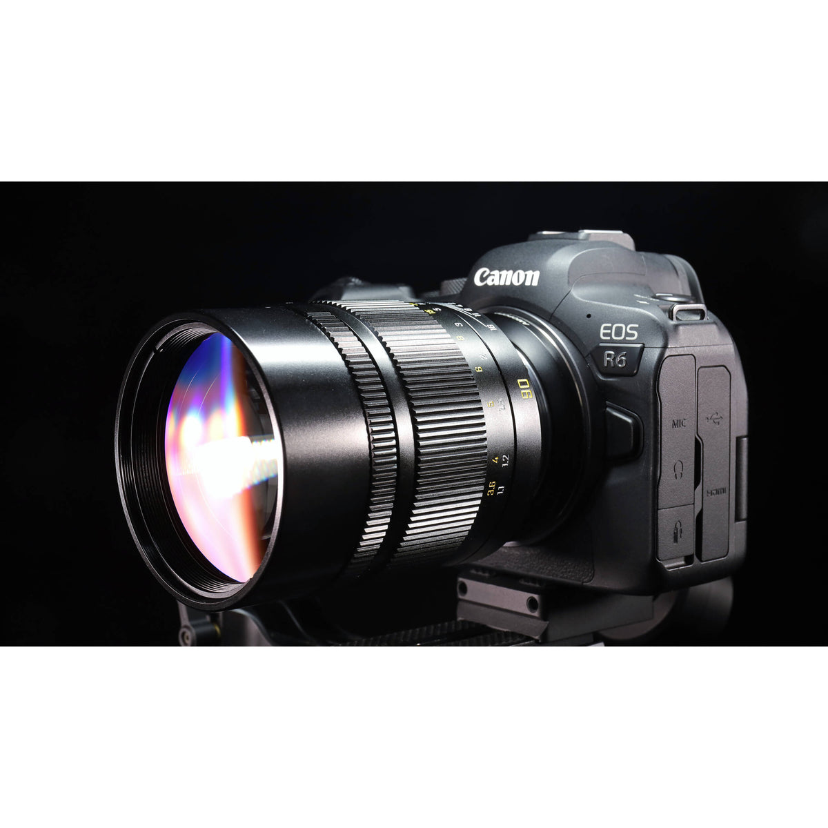 Lente Mitakon Zhongyi Speedmaster 90mm f/1.5 - vista frontal