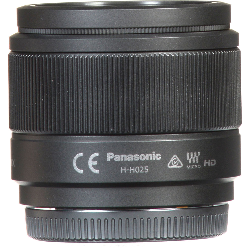 Lente Panasonic LUMIX G 25mm f/1.7 ASPH. - contenido de la caja