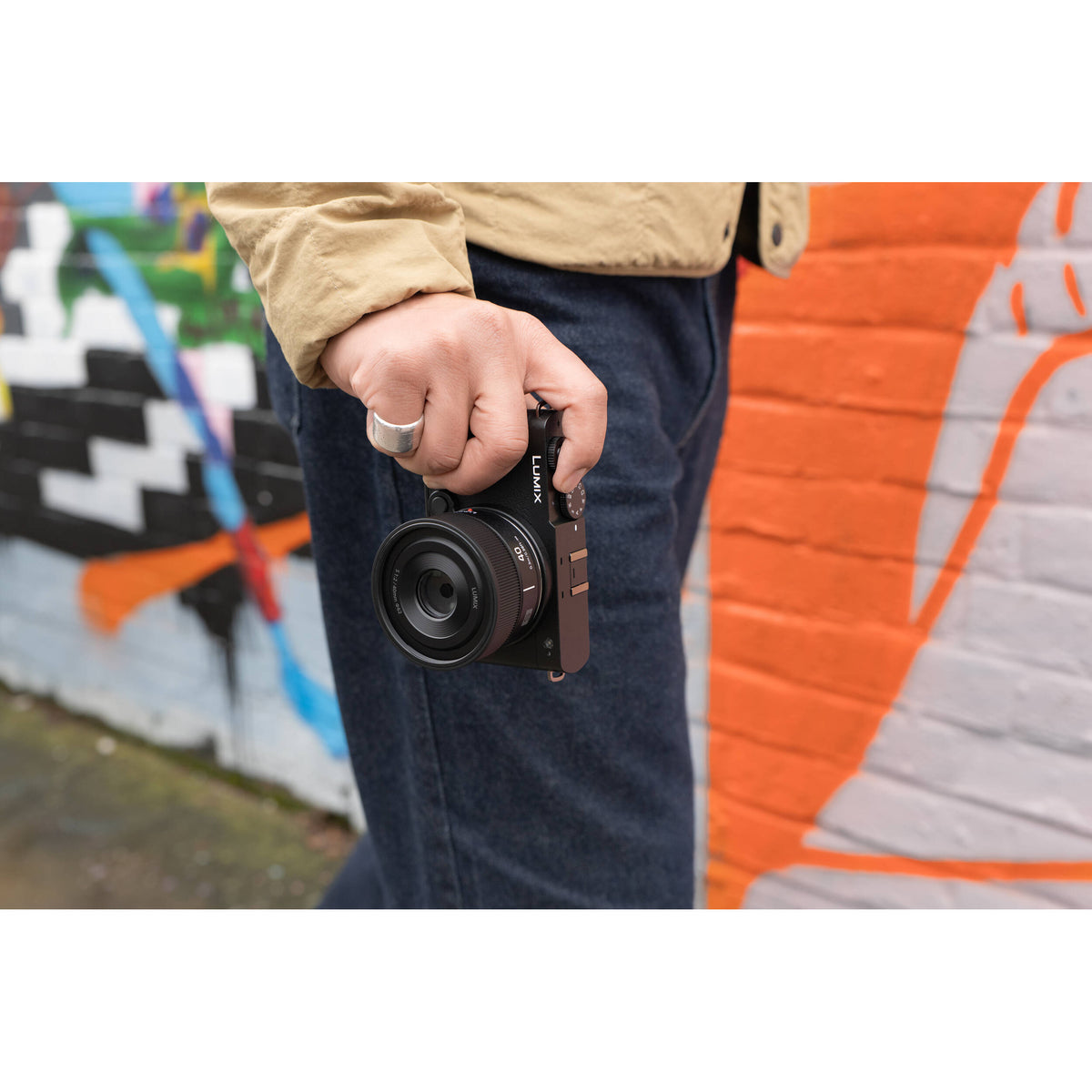 Lente Panasonic LUMIX S 40mm f/2 (Plateado) - en uso