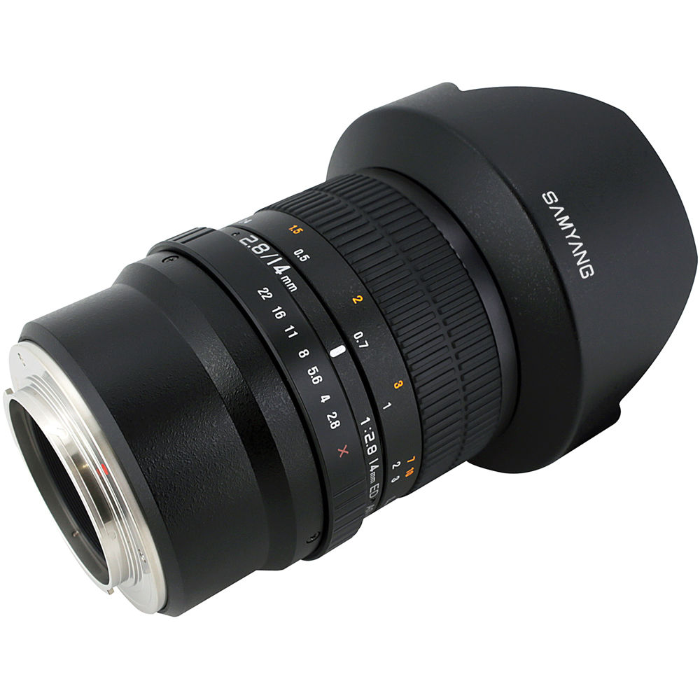 Lente Samyang 14mm f/2.8 ED AS IF UMC - vista lateral