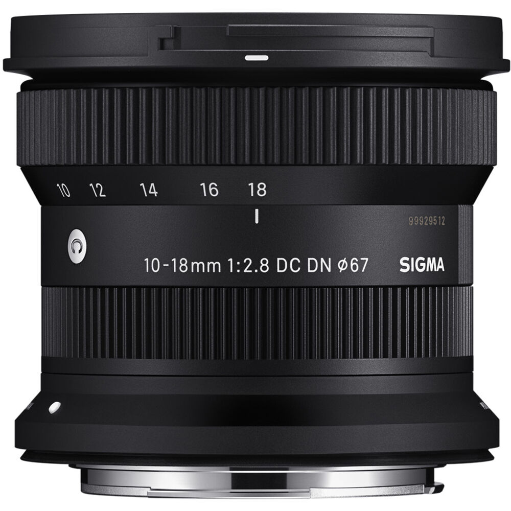 Lente Sigma 10-18mm f/2.8 DC DN Contemporary - vista frontal