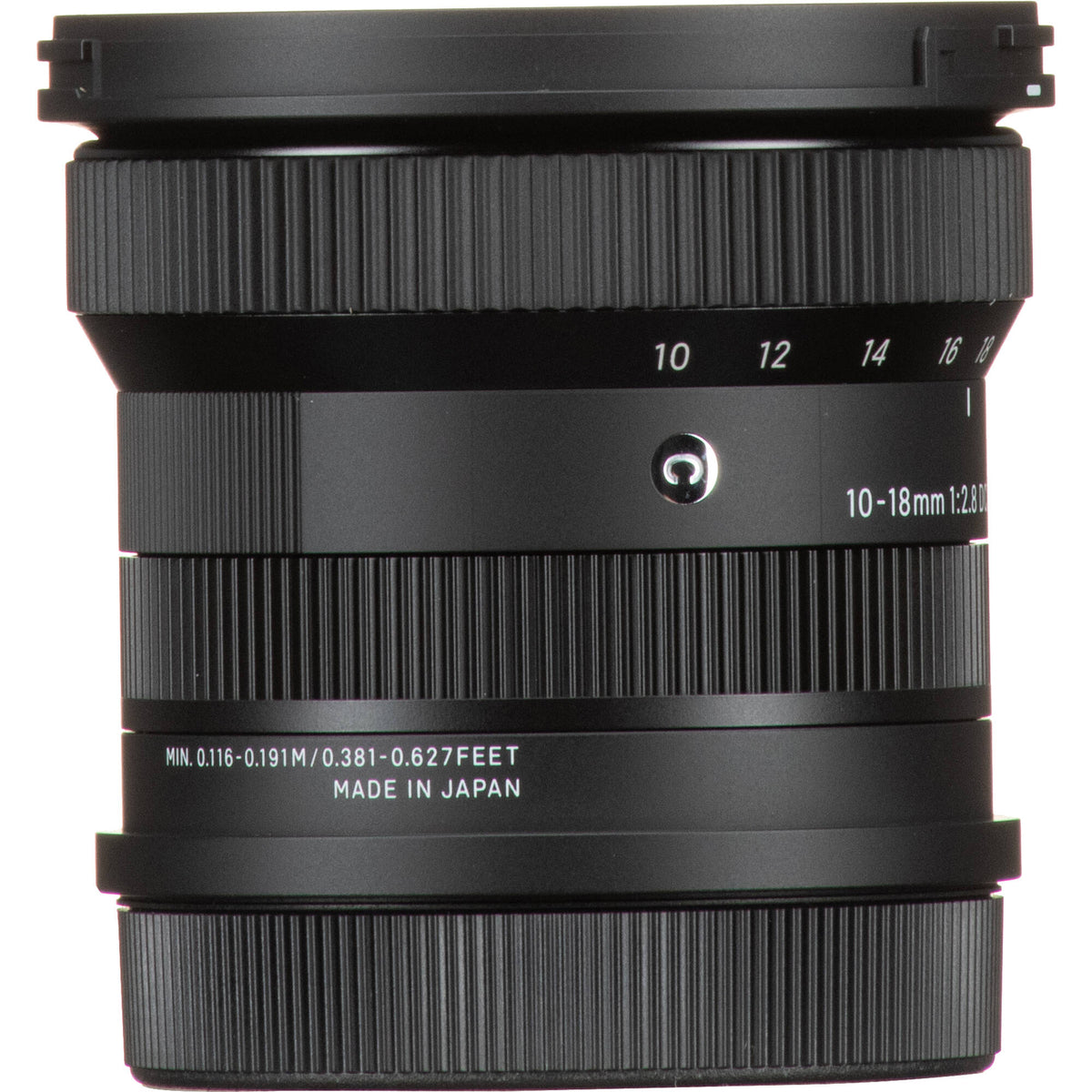 Lente Sigma 10-18mm f/2.8 DC DN Contemporary - contenido de la caja