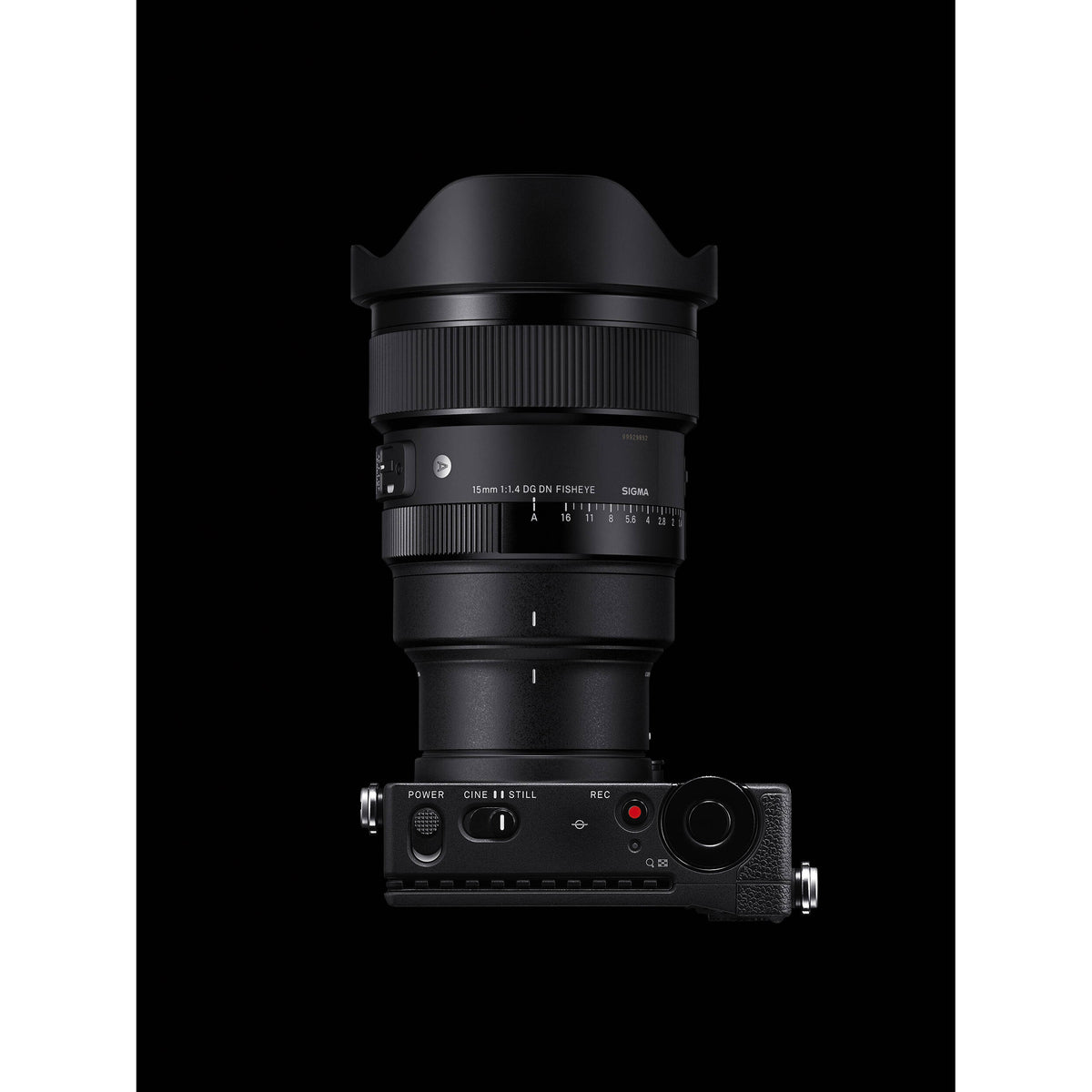 Lente Sigma 15mm f/1.4 Fisheye DG DN Art - contenido de la caja