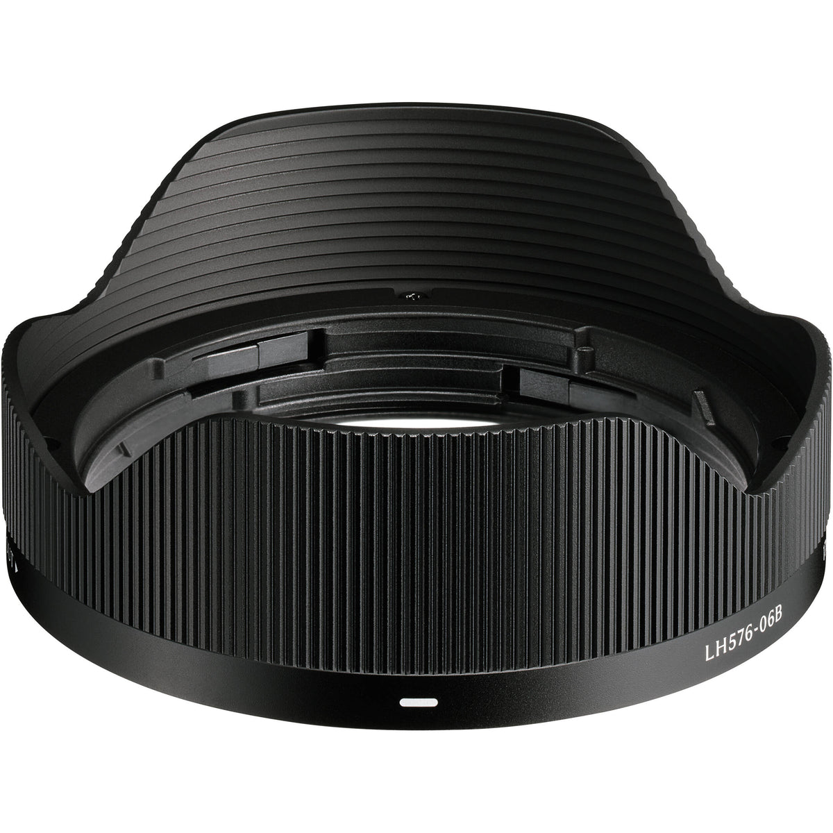 Lente Sigma 17mm f/4 DG Contemporary - vista lateral