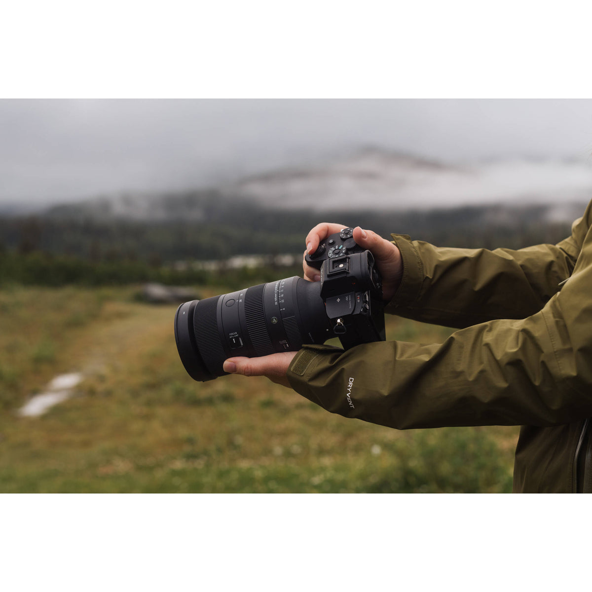 Lente Sigma 28-105mm f/2.8 DG DN Art - contenido de la caja