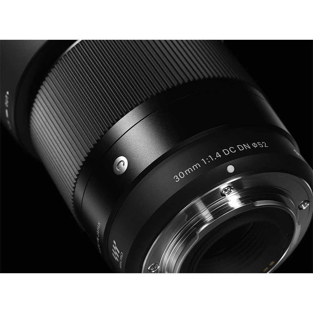 Lente Sigma 30mm f/1.4 DC DN Contemporary - contenido de la caja