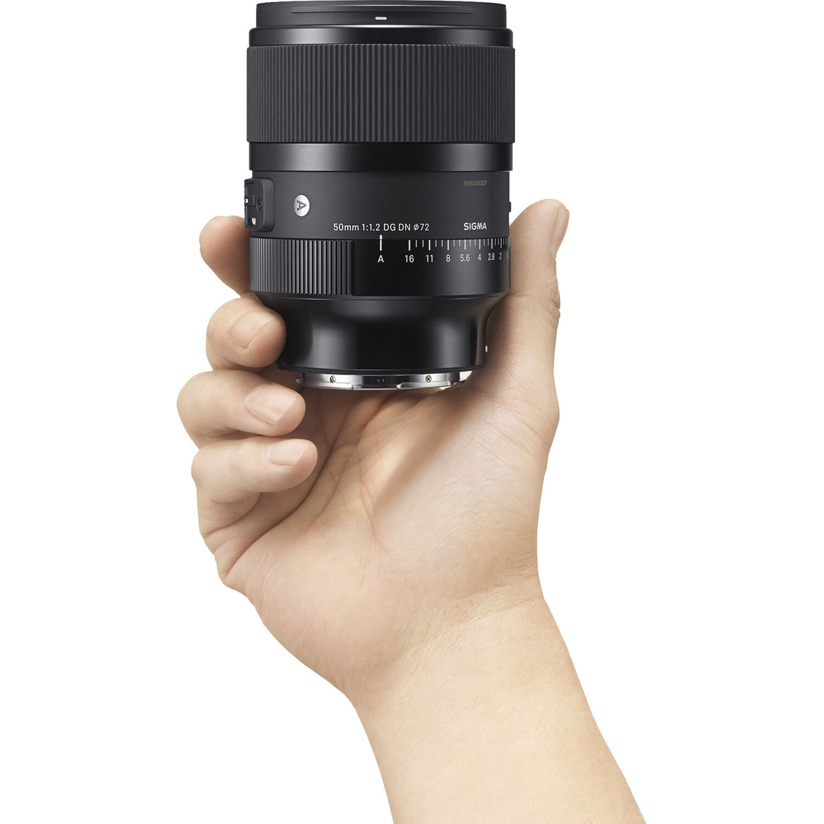 Lente Sigma 50mm f/1.2 DG DN Art - contenido de la caja