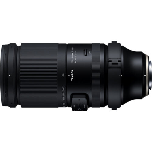 Lente Tamron 150-500mm f/5-6.7 Di III VC VXD - vista trasera