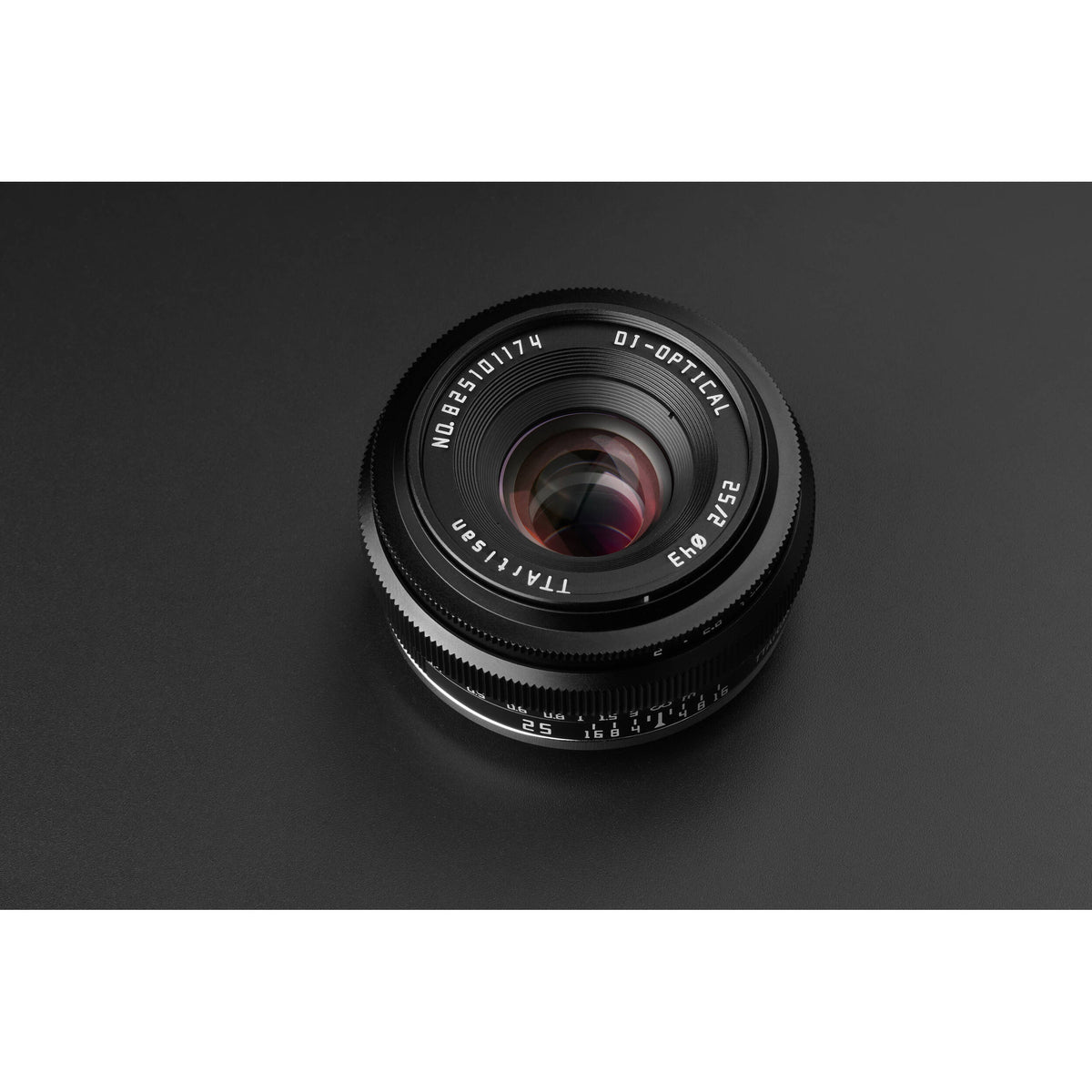 Lente TTArtisan 25mm f/2 - contenido de la caja