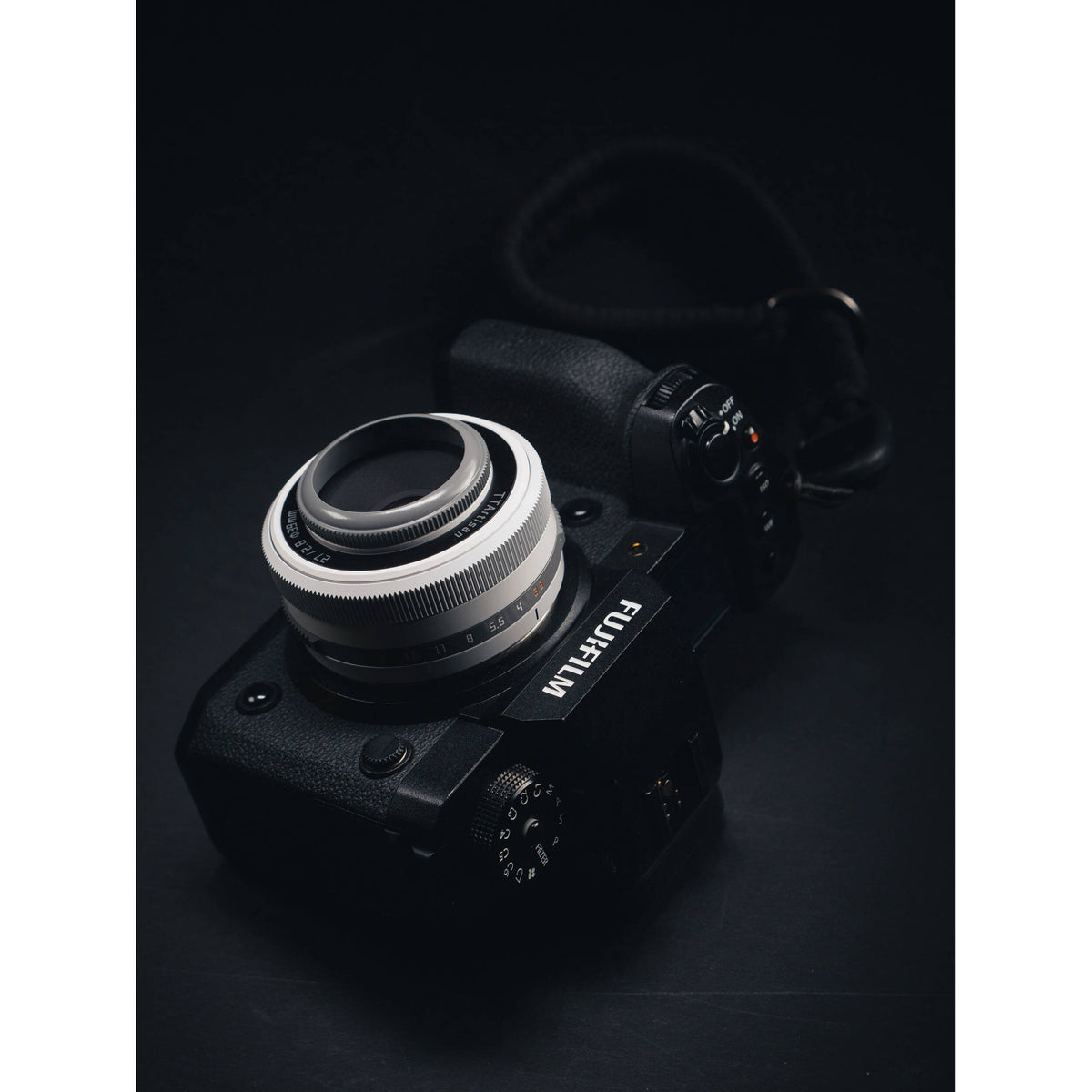 Lente TTArtisan 27mm f/2.8 - contenido de la caja