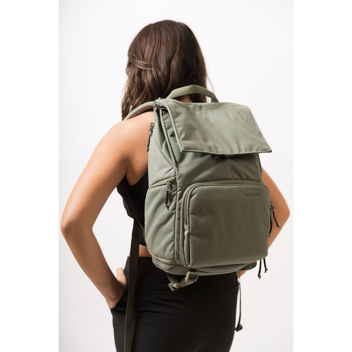 Mochila Brevite The Runner (Lemon Amarillo, 18L) - contenido de la caja