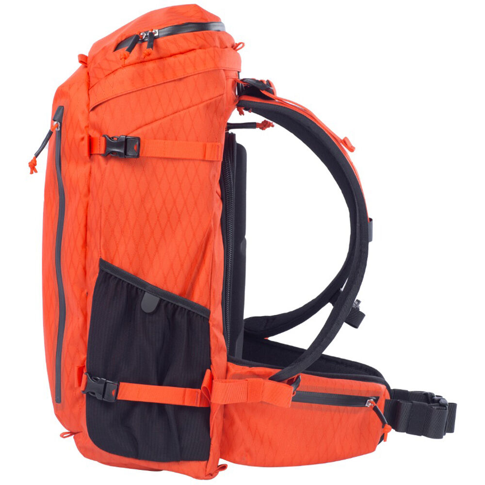 Mochila f-stop Kashmir 2 Air - puertos y conexiones