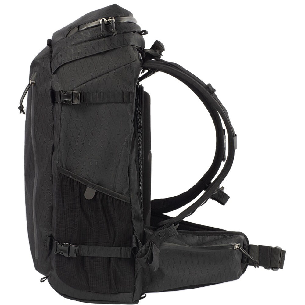 Mochila f-stop Kashmir 2 Air para Male Torsos (Anthracite Negro, 33L) - puertos y conexiones