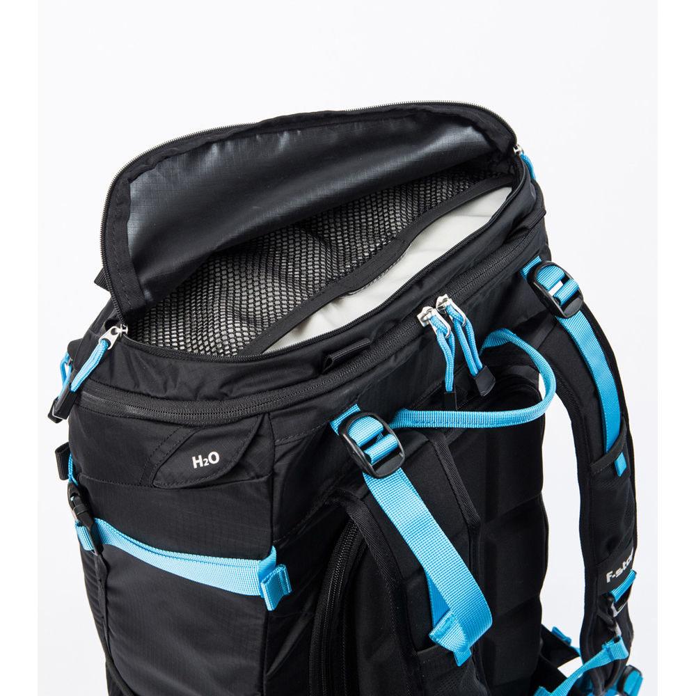 Mochila f-stop Loka UL (Negro/Azul, 37L) - detalle