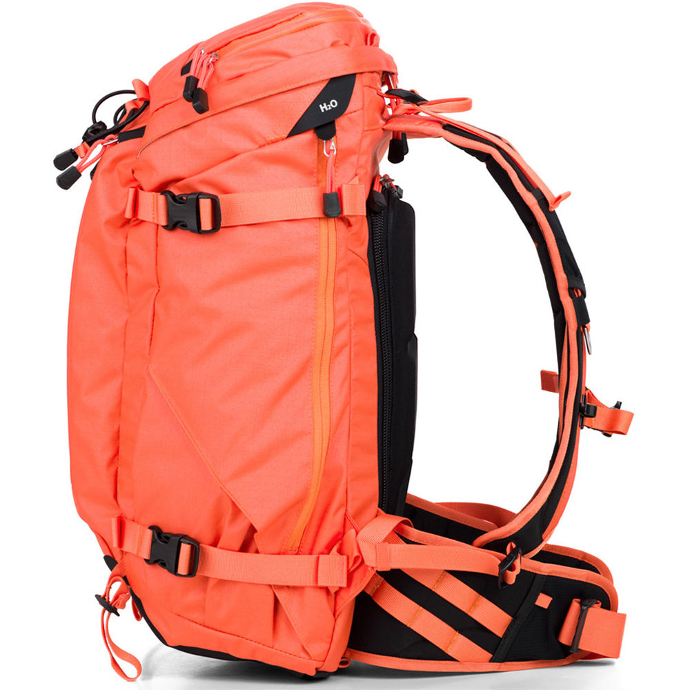 Mochila f-stop Mountain Series Lotus (Anthracite/Matte Negro, 32L) - vista trasera