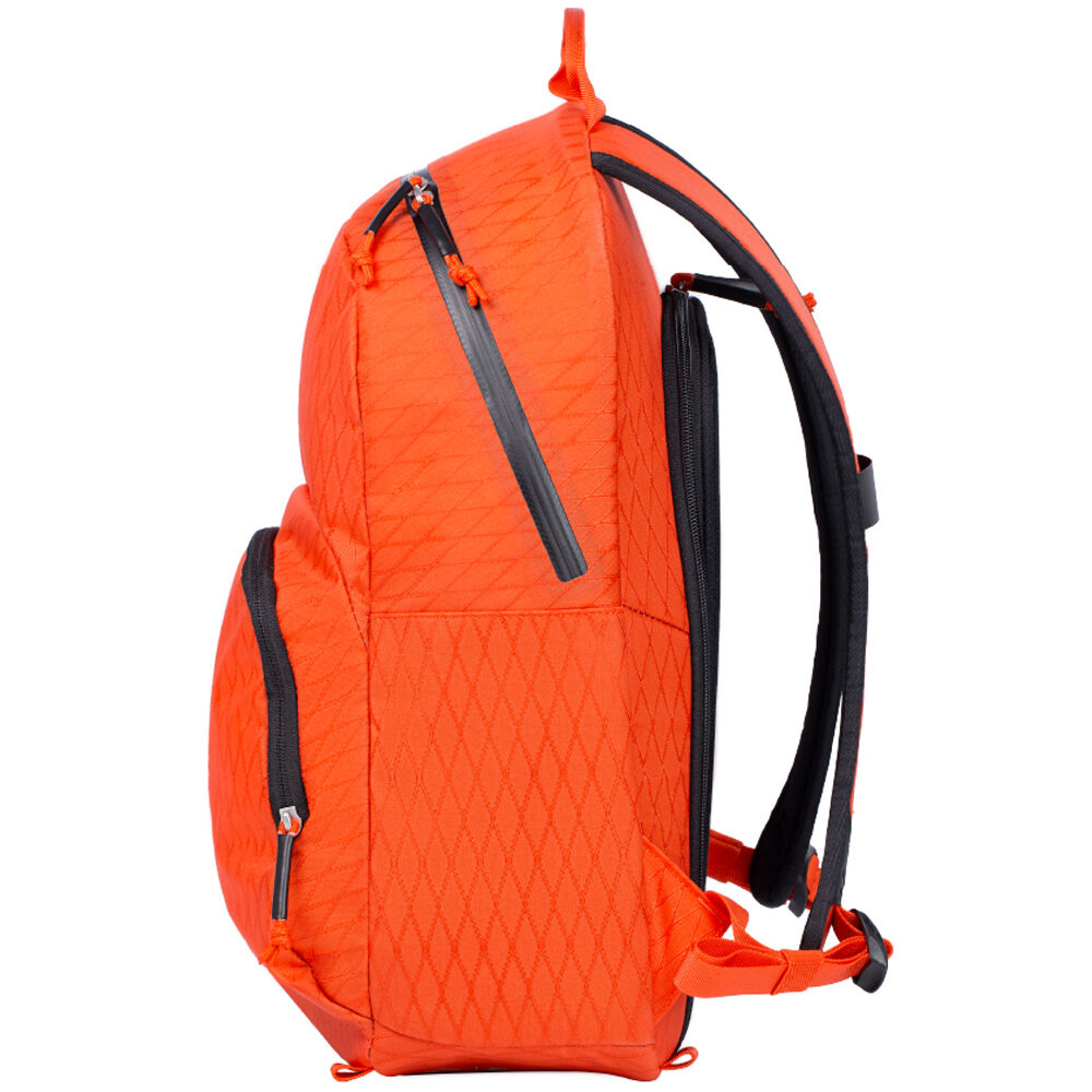 Mochila f-stop Rju Air 18L con Chico Shallow ICU (Rojo Magma) - puertos y conexiones