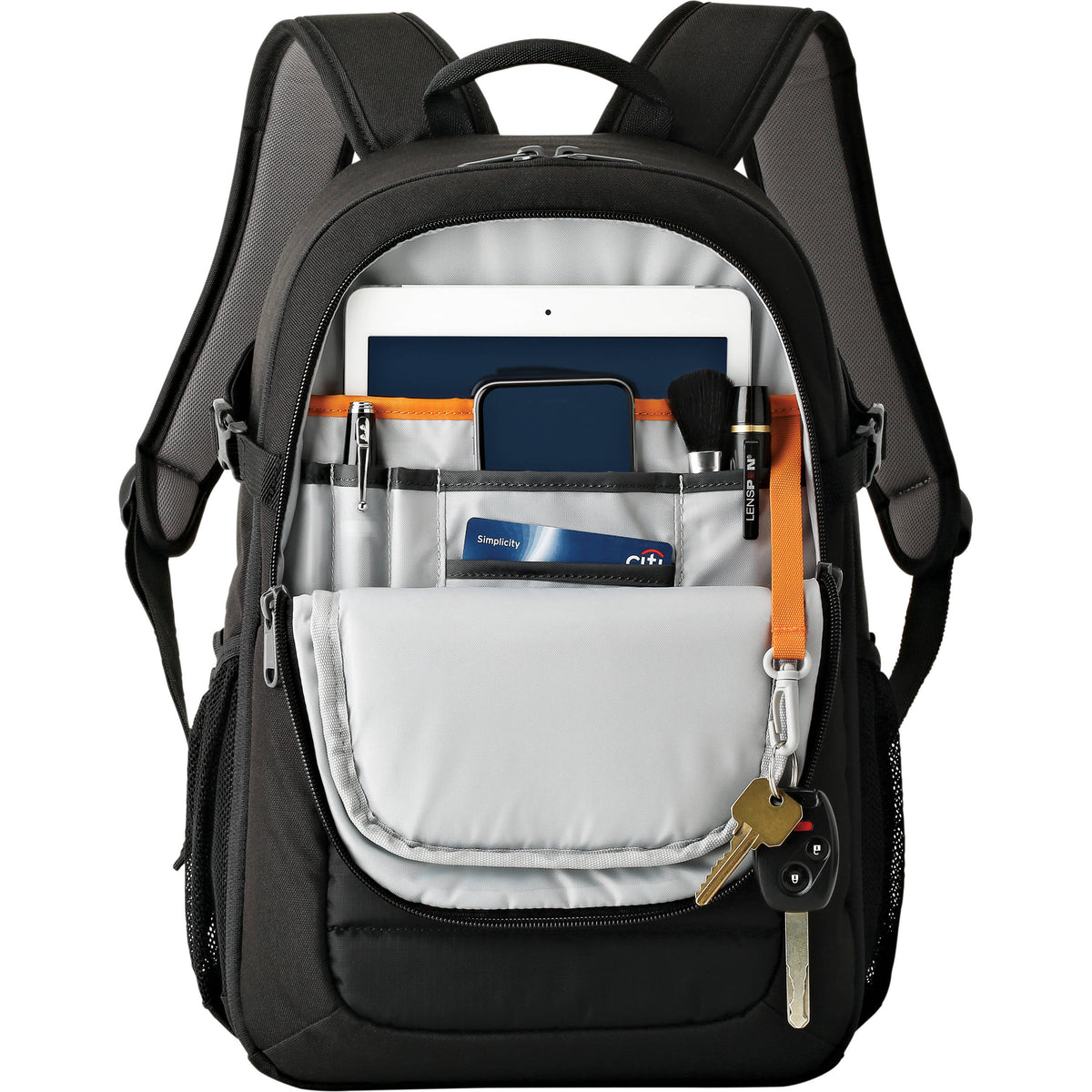 Mochila Lowepro Tahoe BP150 (Negro) - en uso