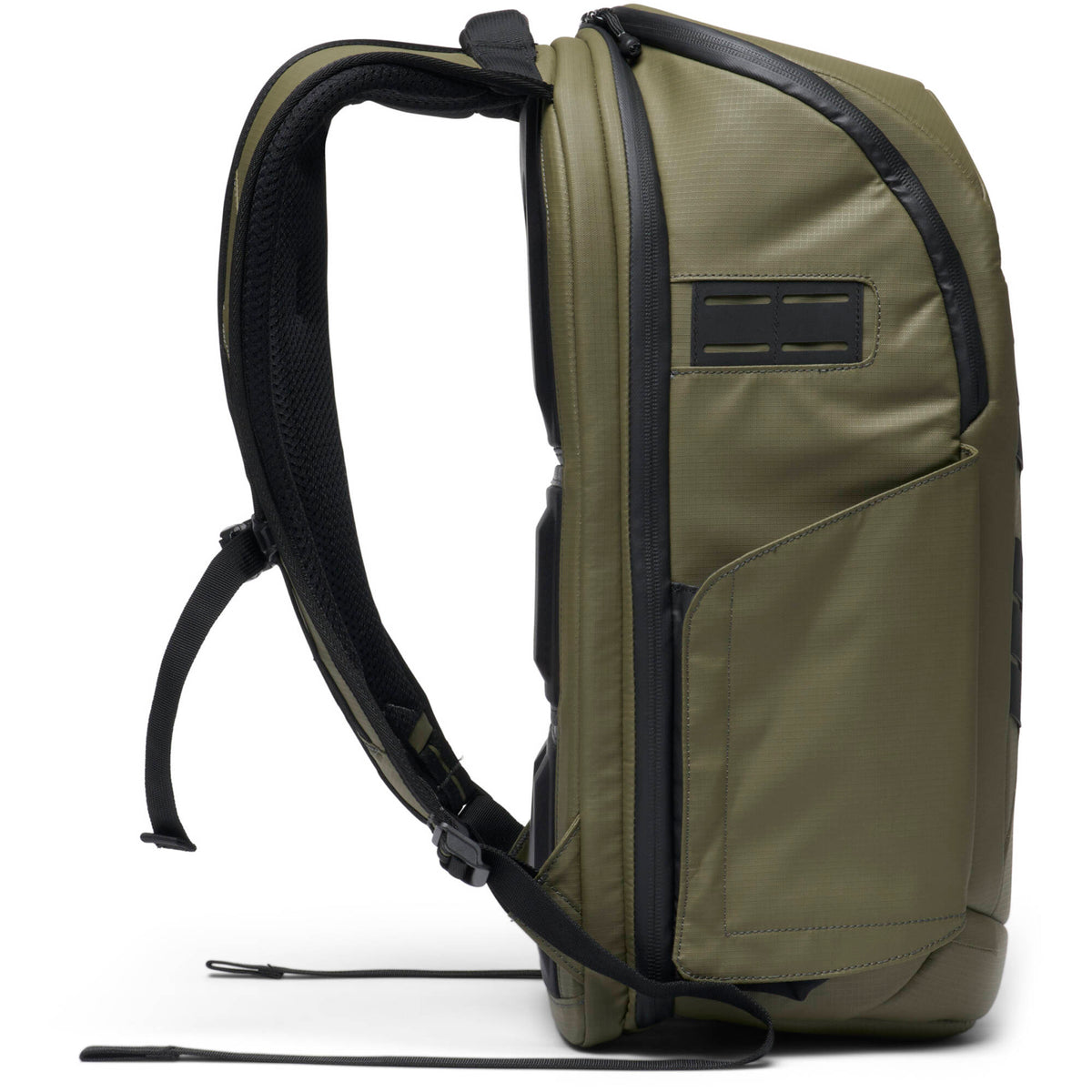 Mochila Nomatic McKinnon Pack con 2 Chico Packing Cubes (Ranger, 25L) - vista lateral