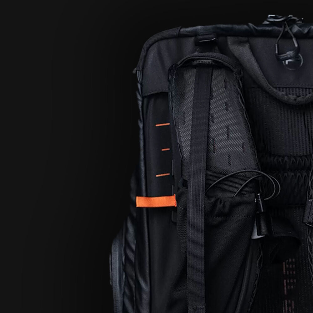 Mochila PGYTECH OnePro Flex con inserto (Space Negro, 50L) (P-CB-395) - detalle