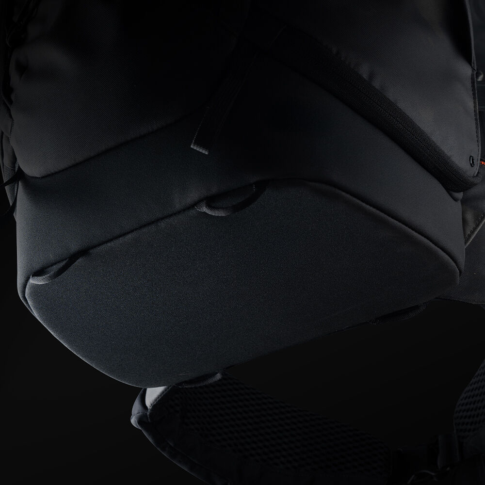 Mochila PGYTECH OnePro ST (Night Camo) - en uso