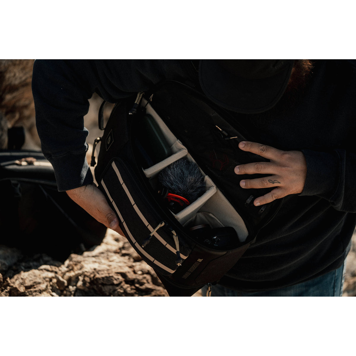 Mochila PolarPro RoadRunner (8L, Negro) - vista lateral