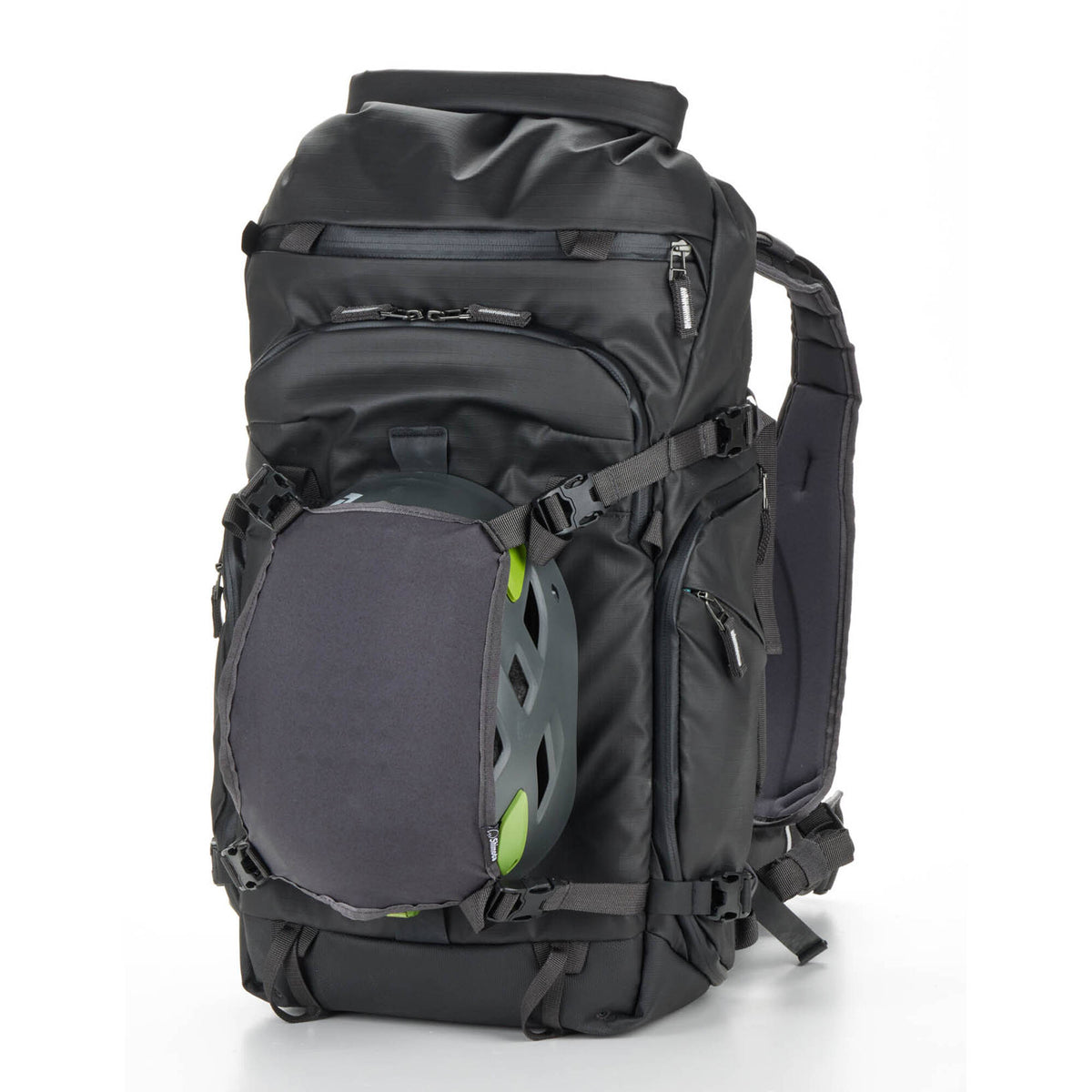 Mochila Shimoda Designs Action X25 V2 Starter Kit (Amarillo, 25L) - en uso