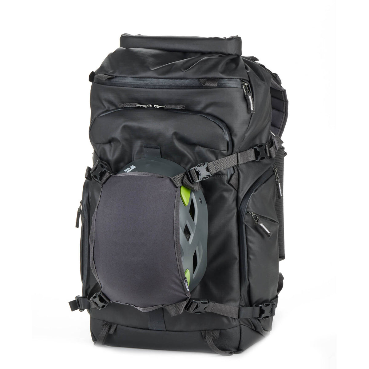 Mochila Shimoda Designs Action X30 V2 (Negro, 30L) - en uso
