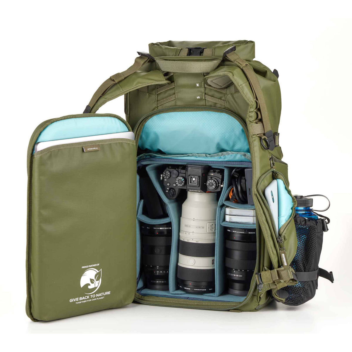Mochila Shimoda Designs Action X30 V2 Starter Kit (Army Verde, 30L) - puertos y conexiones